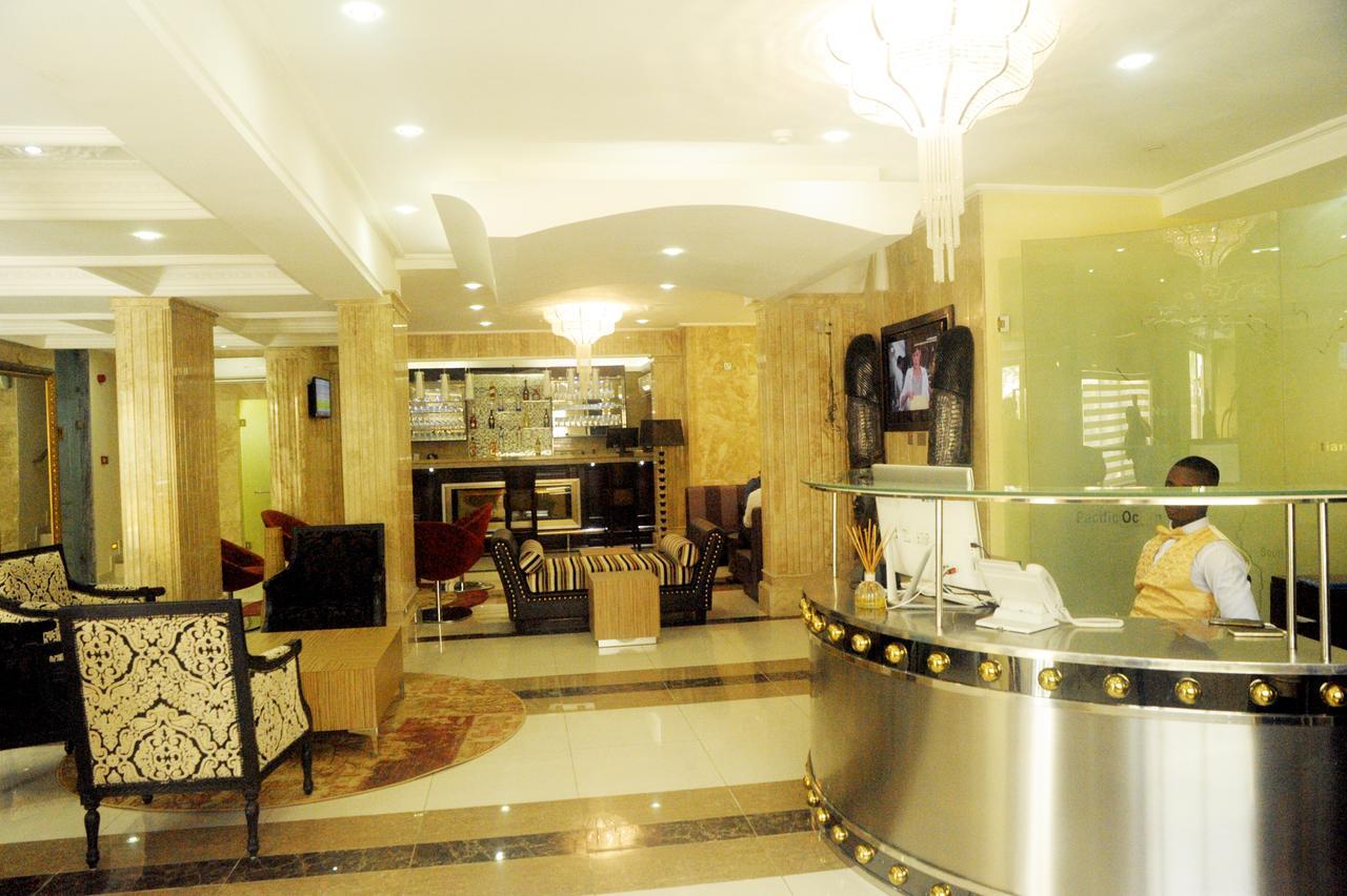 H210 Hotel Aliayabiagba Kültér fotó