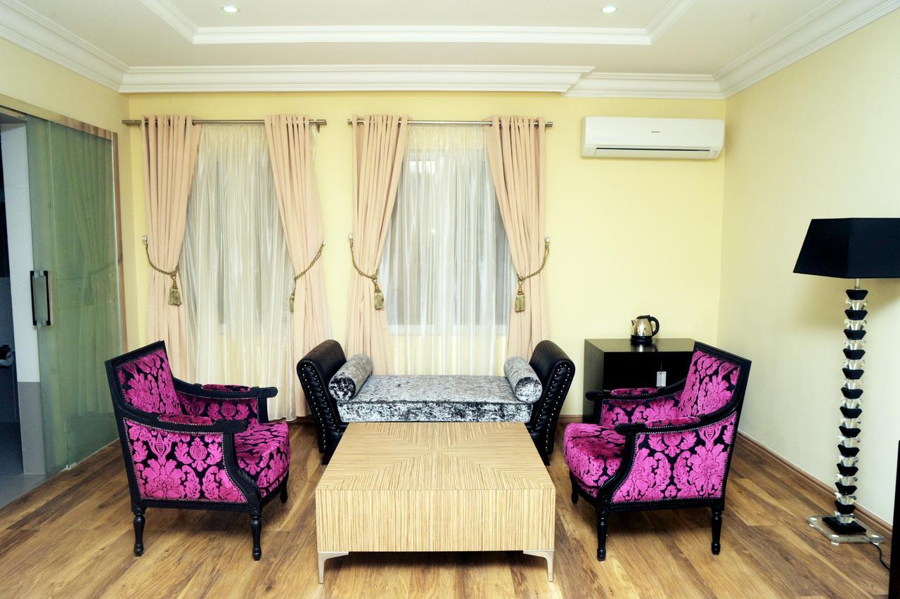 H210 Hotel Aliayabiagba Kültér fotó