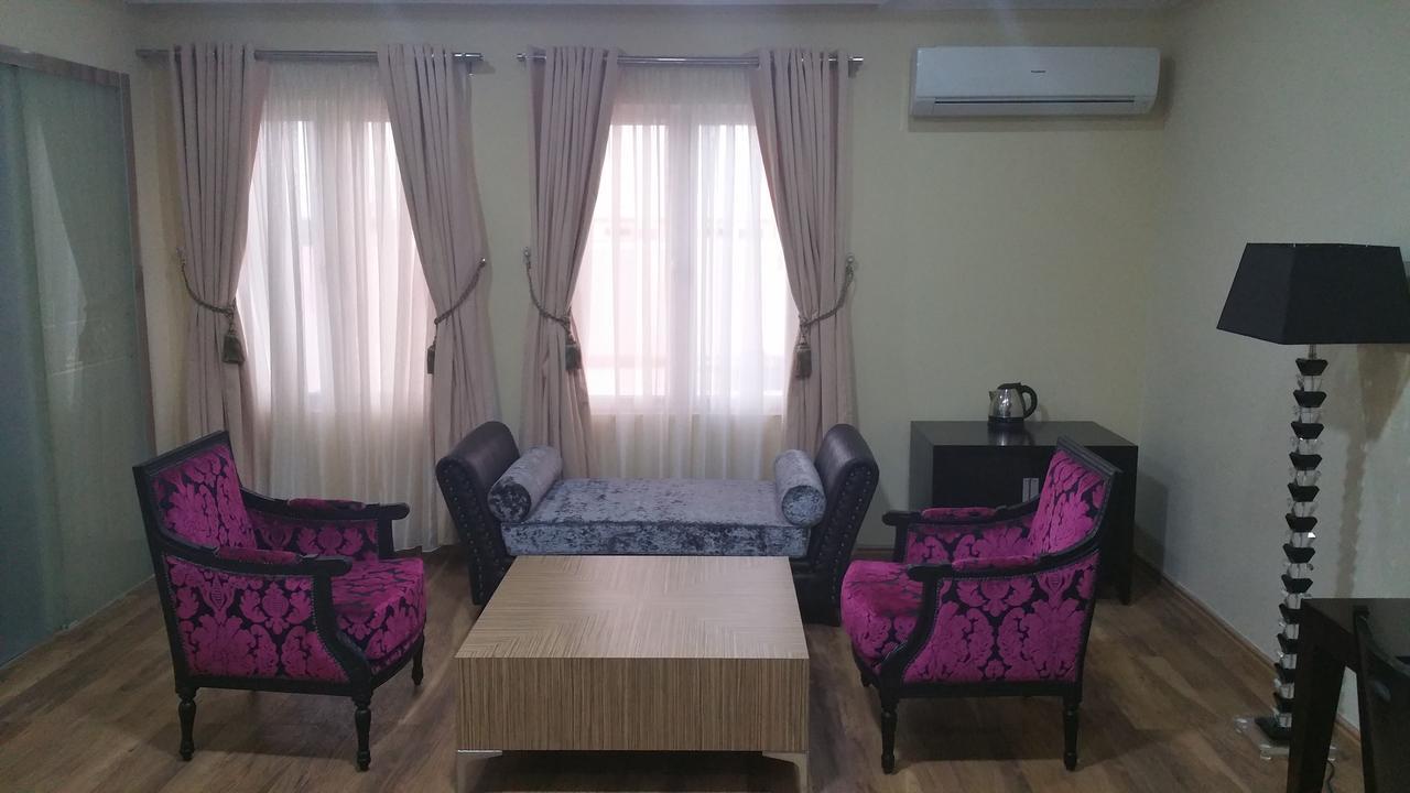 H210 Hotel Aliayabiagba Kültér fotó