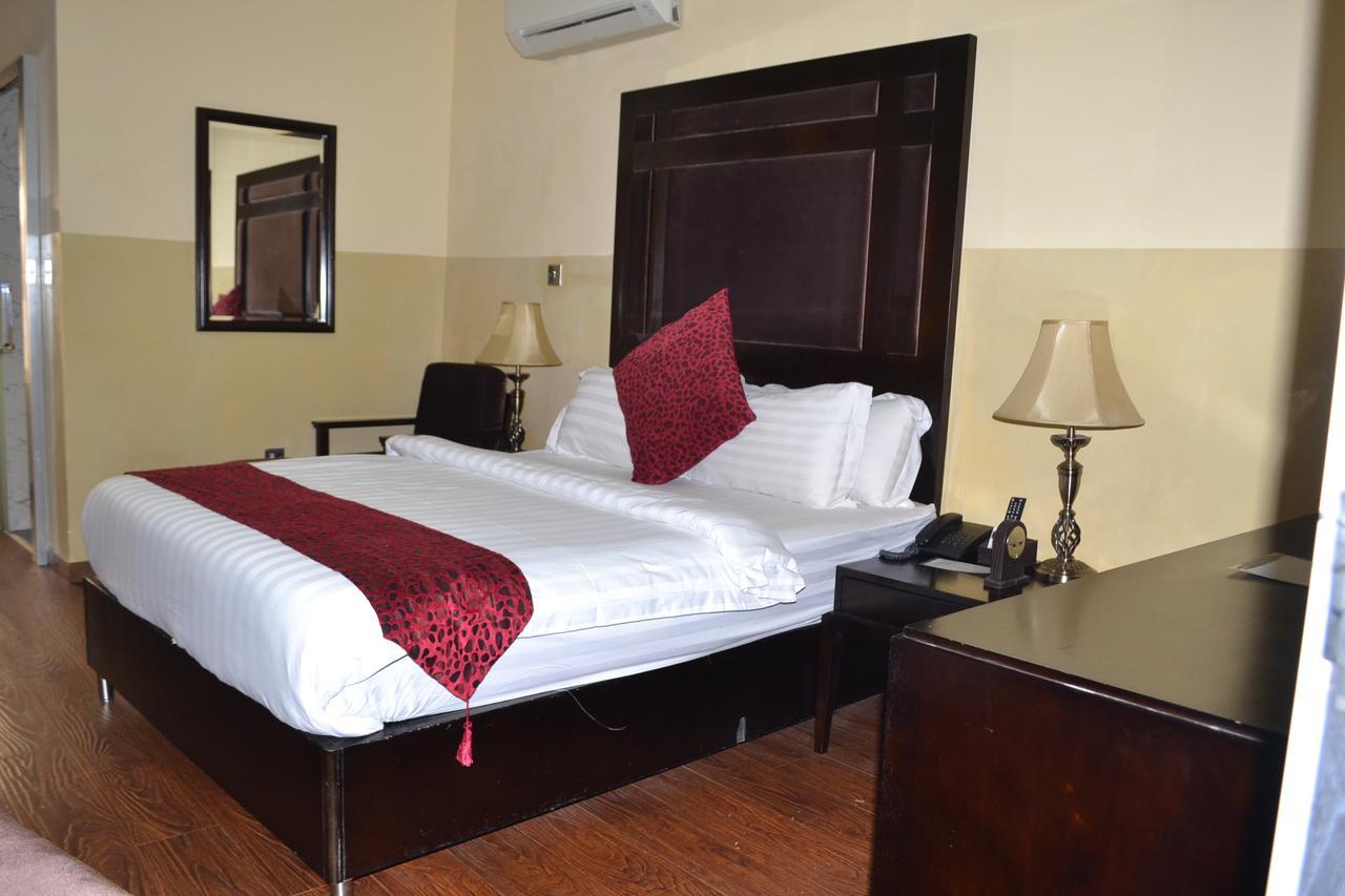 H210 Hotel Aliayabiagba Kültér fotó